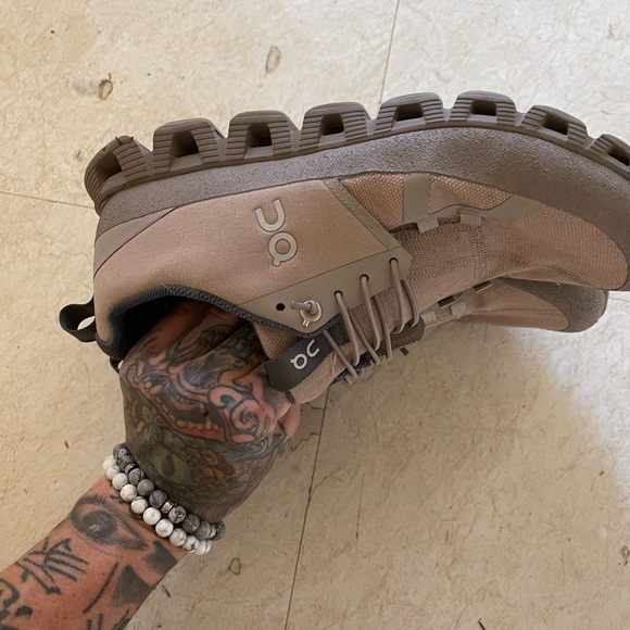 On running shoes 8.5 - Picture 4 of 8